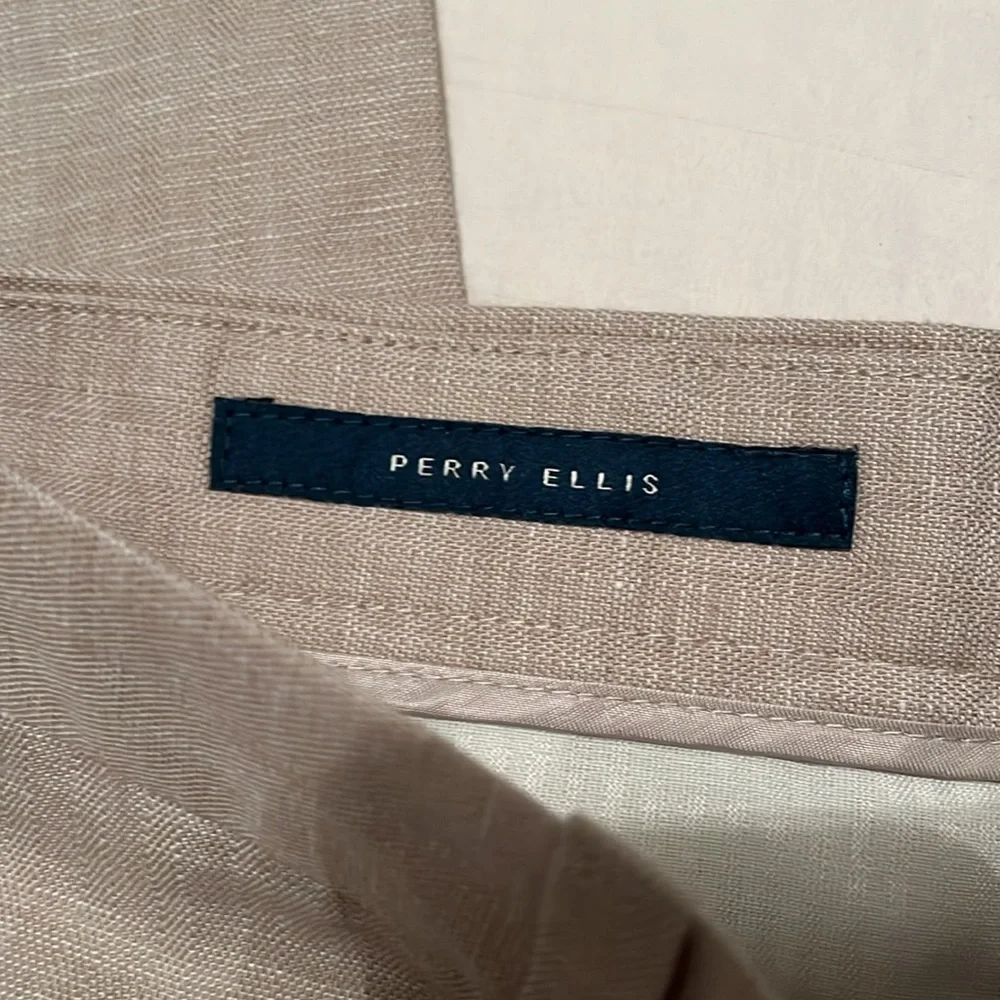 Men’s Perry Ellis linen and cotton, blend pants, 34 length